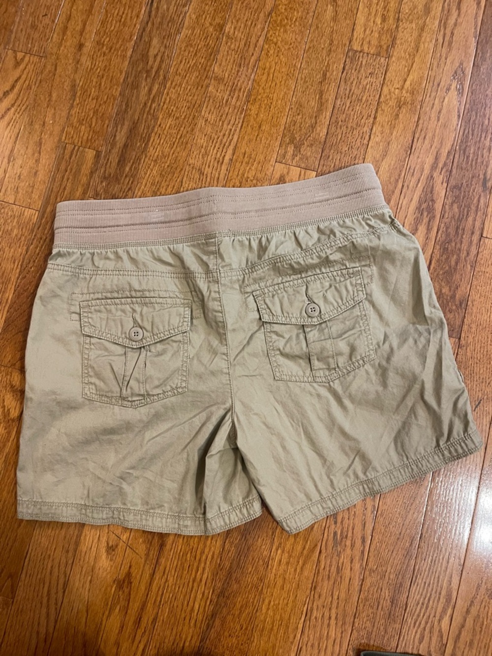 Elastic-Waist Cargo Shorts in Light Khaki